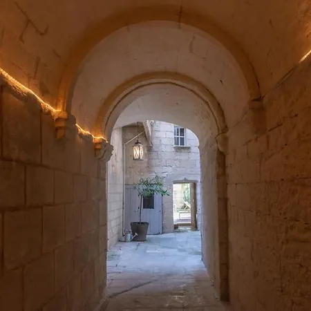 Villa Private Mansion, Completely Renovated With Swimming Pool, In Historical Center